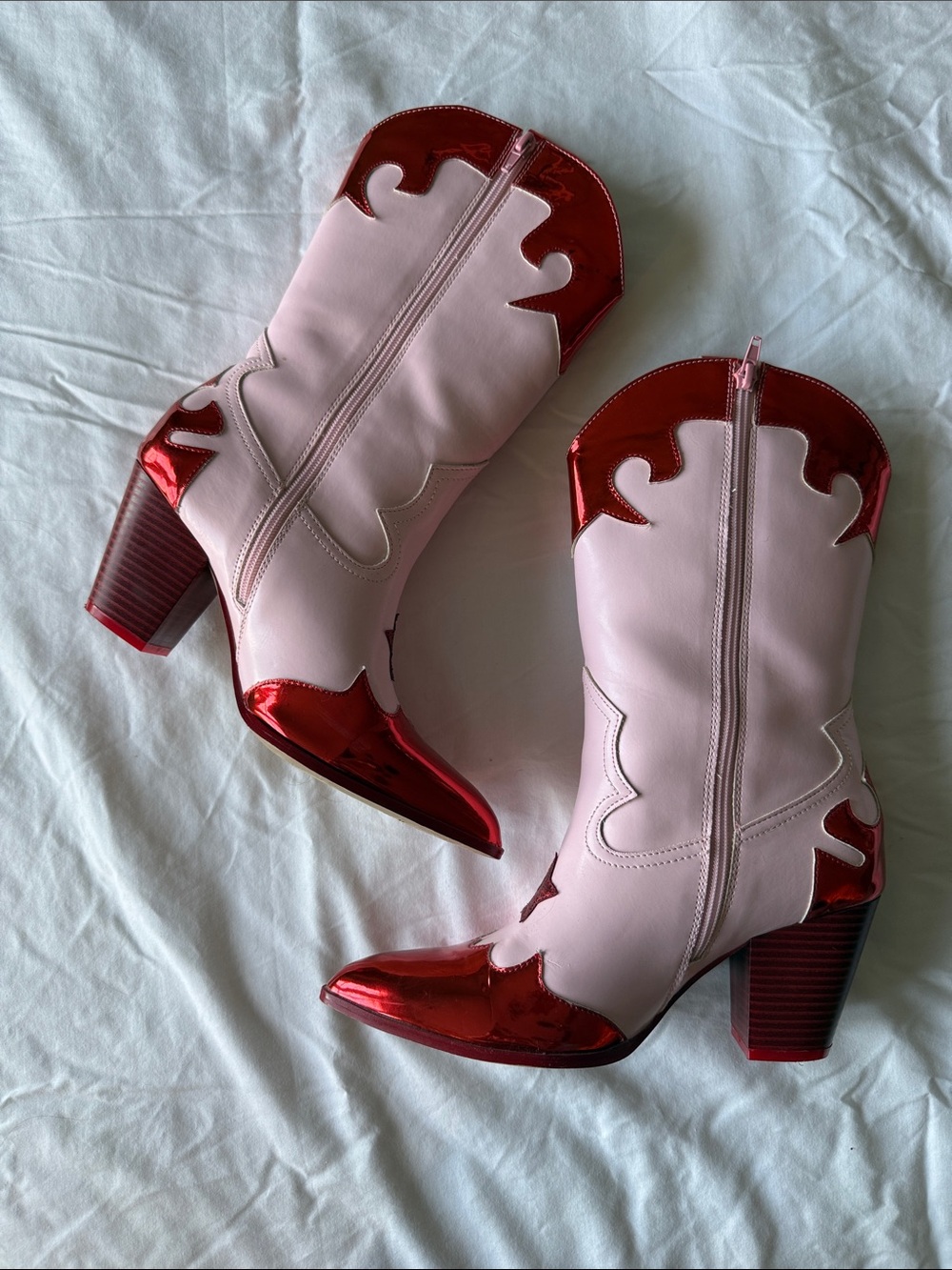 Nasty Gal Pink Western Boots with Red Metallic Star Accents - Picture 2 of 6
